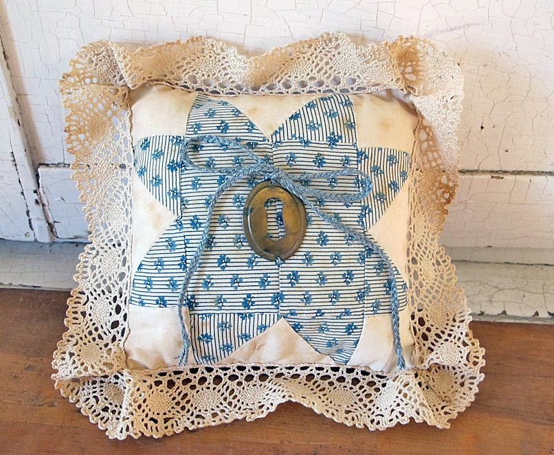 Antique Quilt Ring Pillow for Your Wedding
