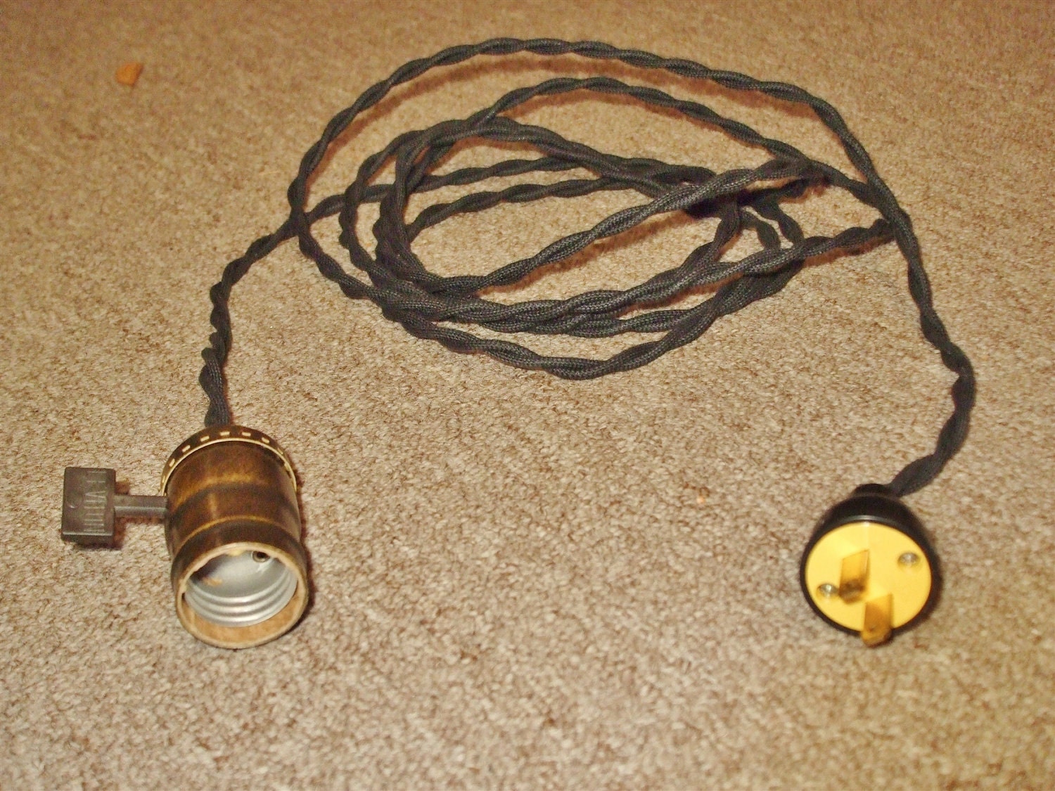 Vintage Minimalist Industrial Bare Bulb Light Sockets - Pendant Lamp, Off-white Cloth Cord