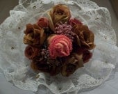 DKNY Ruffled Lingerie and Silk Floral Bouquet Il_170x135