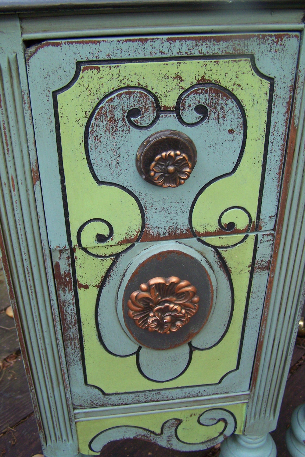 Through the Looking Glass Vanity and Dresser Set