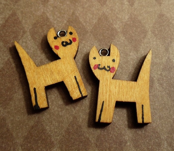 4pcs Of Wood Hand Painted Lovely Meow Meow Kitty Charms Pendants Drops, cat lover Lx9