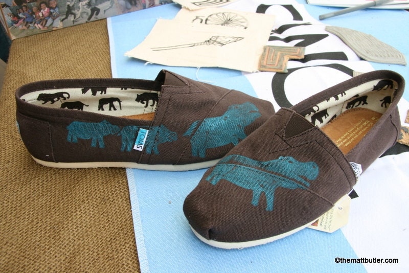 Hippo TOMS shoes