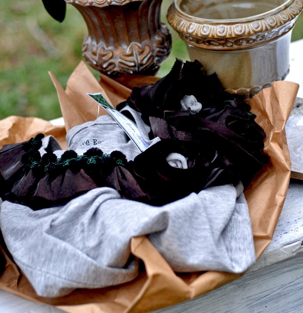 T-Shirt- Camelia - Embellished T- Shirt