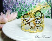 Elegant Chic  Romantic Antique Cuff Rose Bracelet with Swarovski Crystal as Stamen