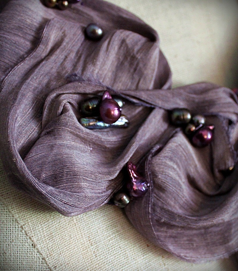 PURPLE PASSION Silk Fabric and Freshwater Pearls Collar Statement Necklace