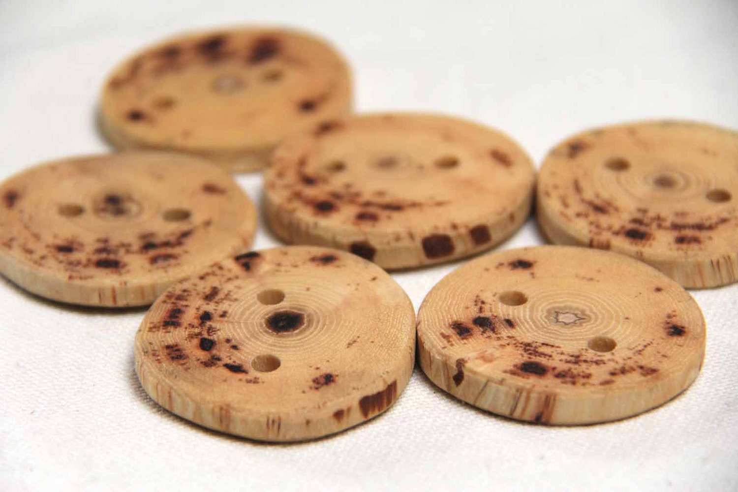 6 medium lilac buttons - starry night