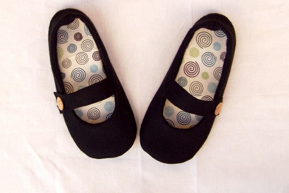 PDF Pattern - Mary Jane Sewing Pattern - Learn to Make Outdoor Soft Soled Shoes -  Sizes 5-11