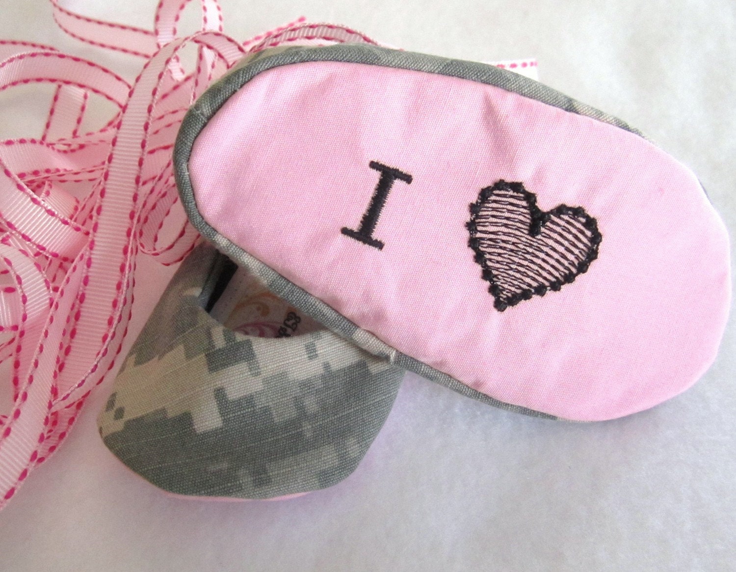 MILITARY BALLET, Baby Shoes, "I "heart", My Daddy" Embroidered ANY Military Branch