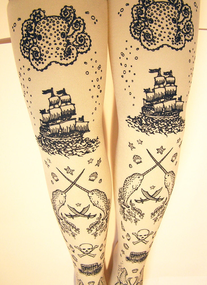 Pirate Tights Large Black Pearl on Deep Cream