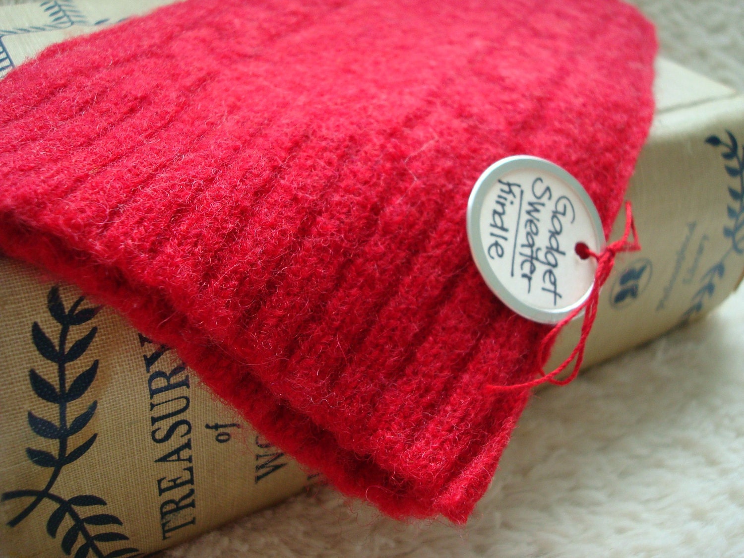 Kindle Cover Gadget Sweater RED HOT Kindle Case Kindle 4 Cover Kobo Touch by WormeWoole