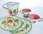 Ohio Art toy tea set, Country Charm, tin litho play dishes, kitchen, pink, green, red, Pennsylvania Dutch farm, cup, plates, apples, 1950s