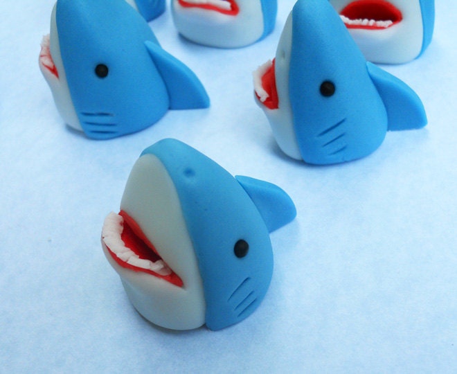 3D SHARKS. Edible Cupcake Toppers. Il_570xn