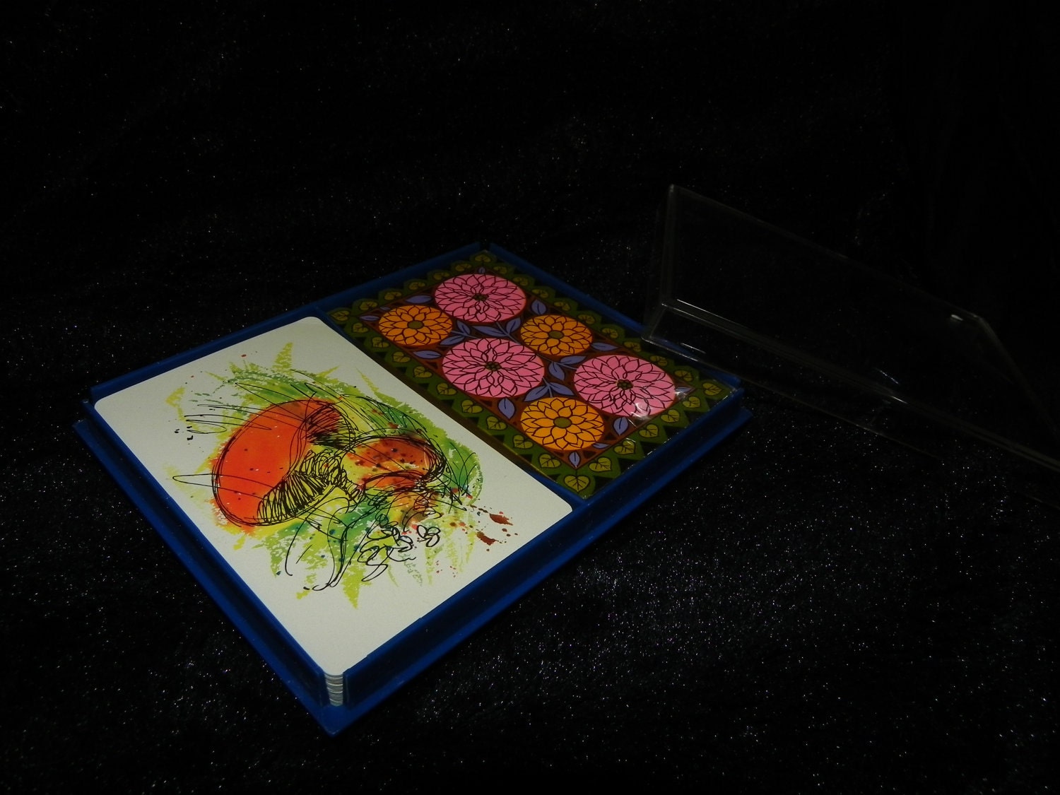 Vintage Pair of PLaying Cards Big Flowers and Mushrooms