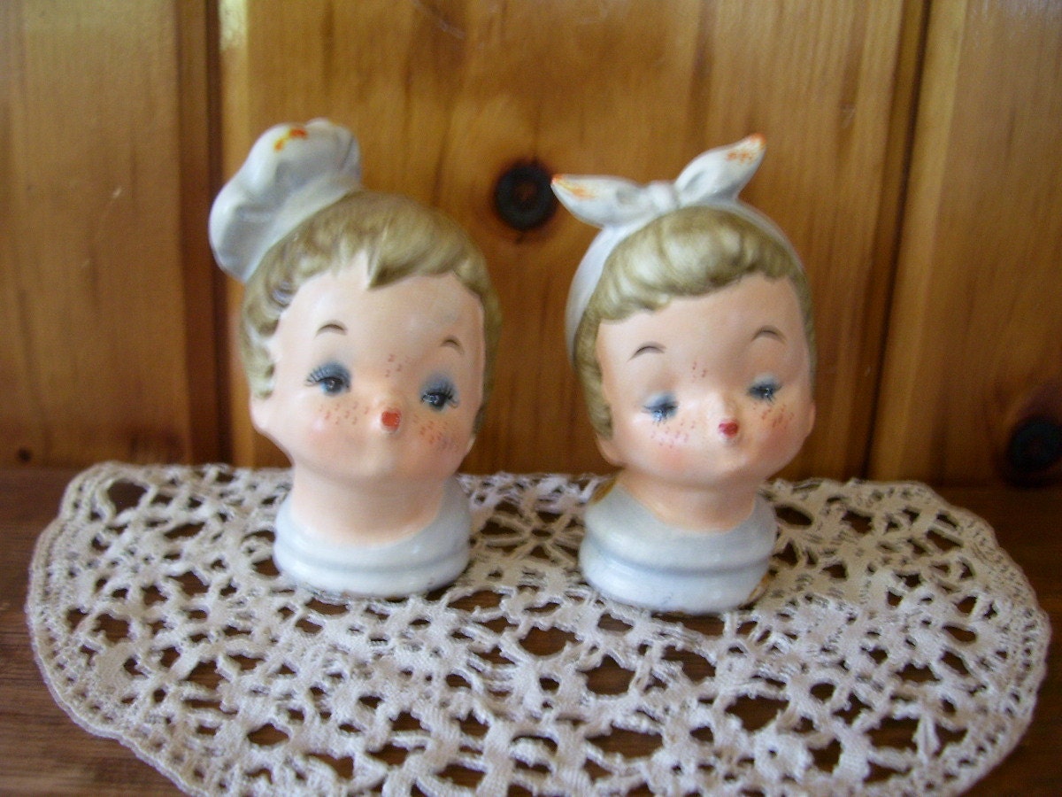 Sale Rare 1950's Napco Kissing Girl and Boy Cooks Salt & Pepper Shakers
