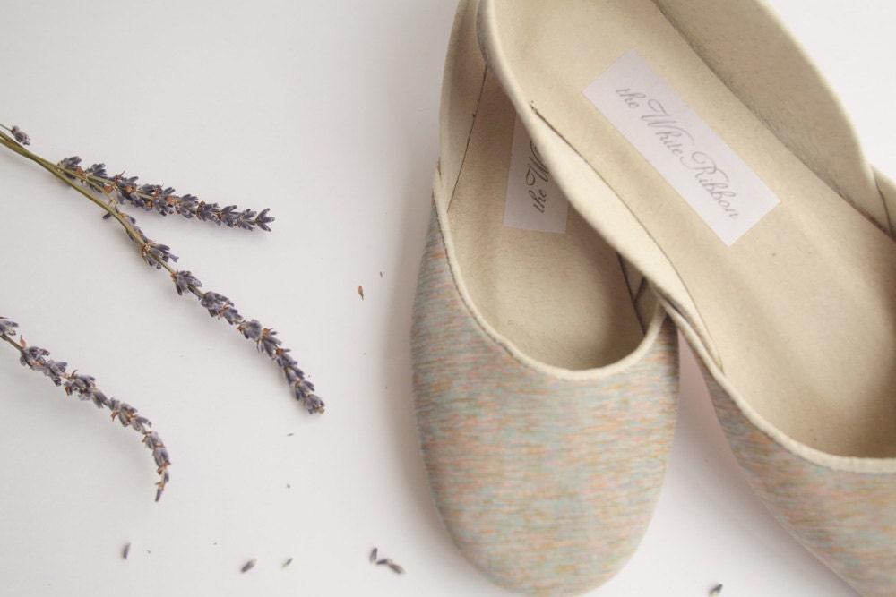 new. Soft leather ballet flats. Monet.