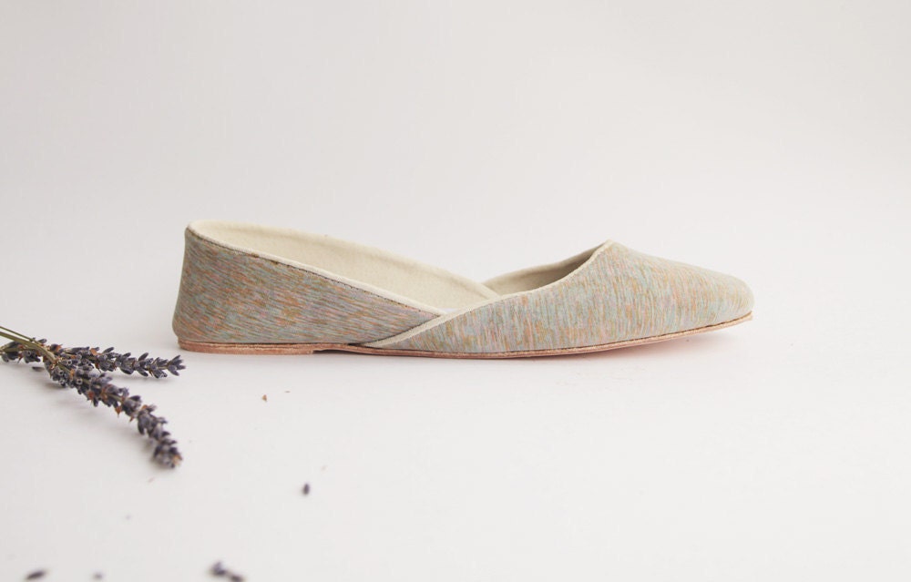 new. Soft leather ballet flats. Monet.