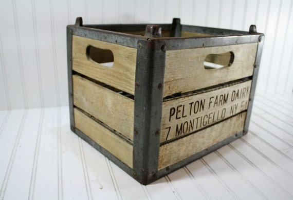 Vintage Wood Crate / Vintage Industrial Storage