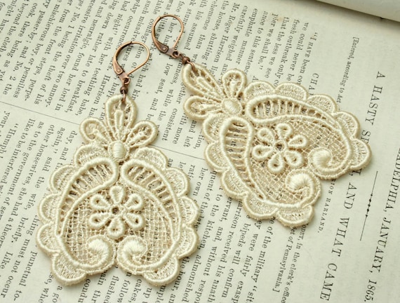 lace earrings - DARLA - ecru