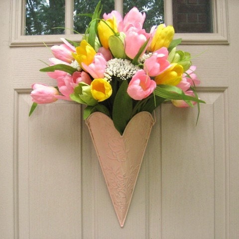 Spring Wreaths, Tulip Door Wreaths, Tulip Wreath, Pink Wreaths, Spring Tulips, Outdoor Wreaths, Shabby Cottage Chic Decor, Etsy Wreaths