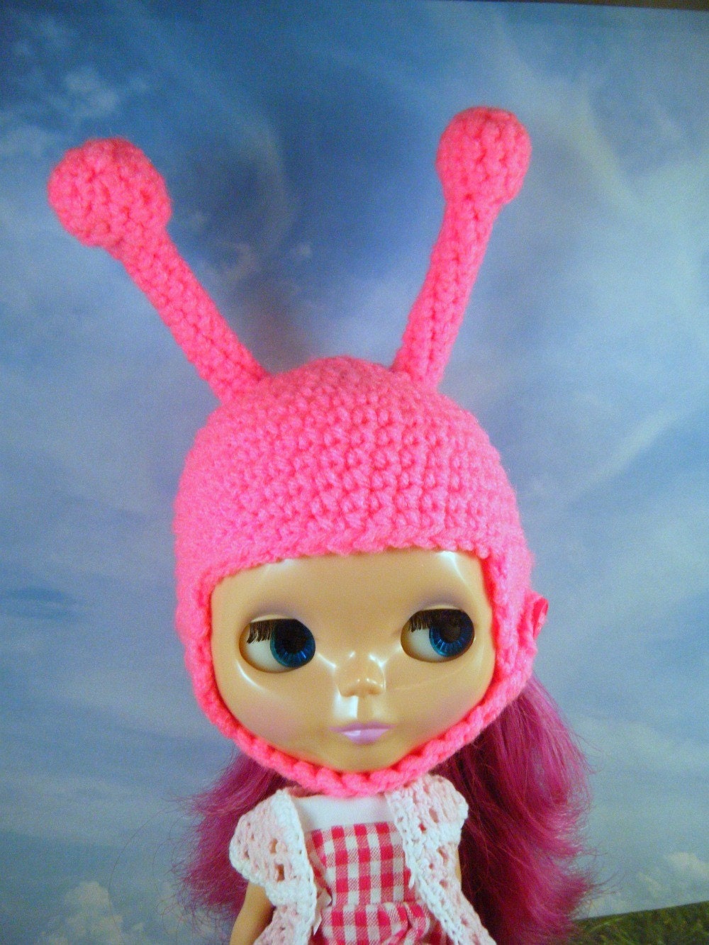Hot Pink Alien Helmet for Blythe