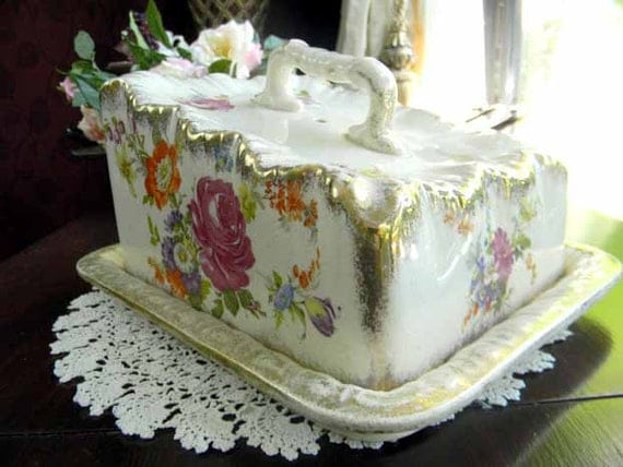 Large Antique Cheese Dish Lidded 5313