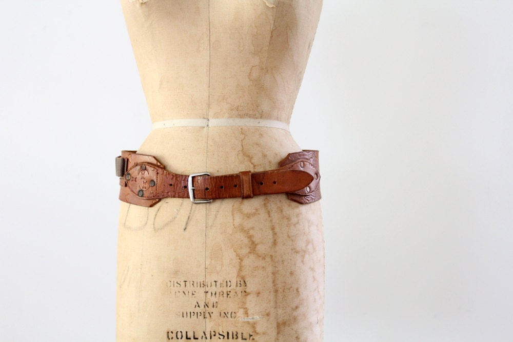 1960s Leather Belt // Ammunition Belt // Vintage Leather Ammo