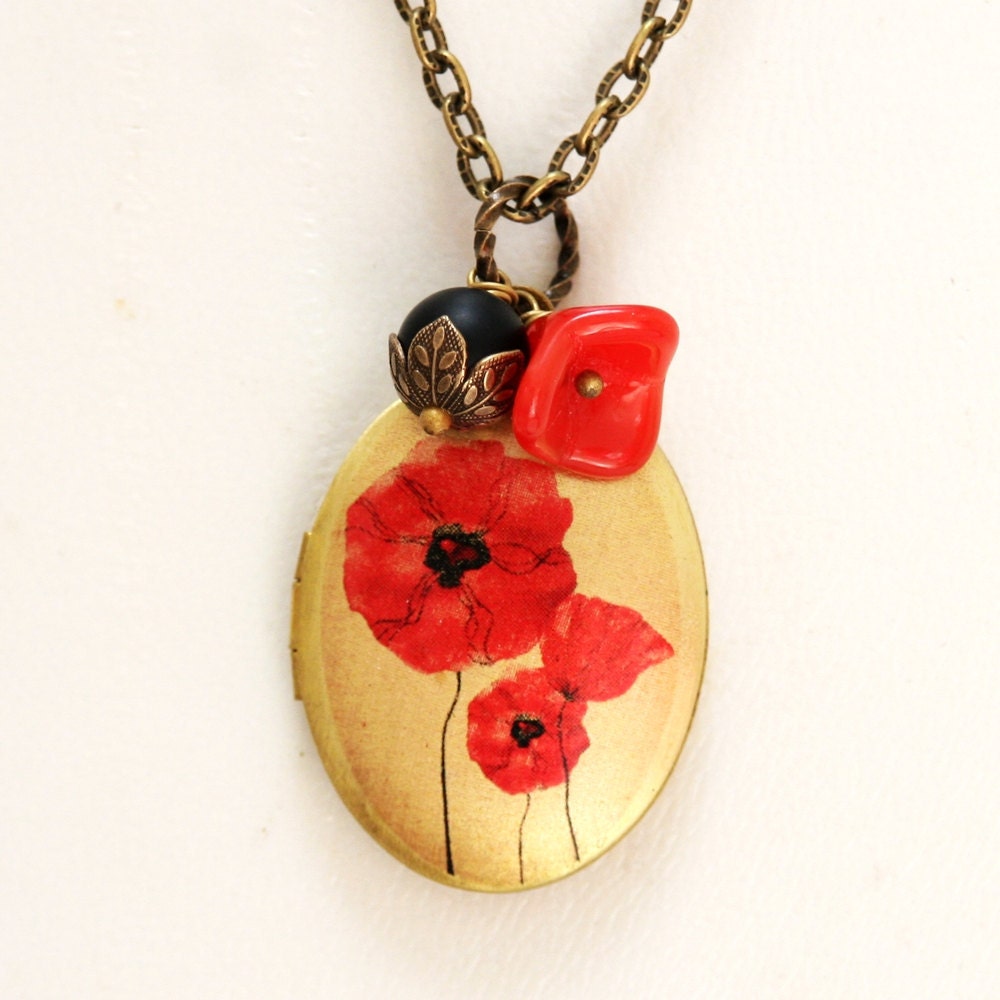 Poppy Love,Brass locket,Red Poppy Flower,Black Bead ,Bridesmaid Necklace,Wedding Necklace