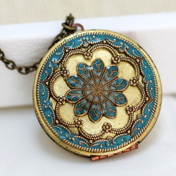 Locket, turquoise blue locket,filigree locket necklace,resin locket,photo locket , brass locket - vintage brass filigree turquoise,38mm