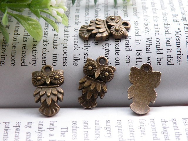 10pcs 0.75x0.45 inches antique brass owl charm pendant jewelry accessories PB106
