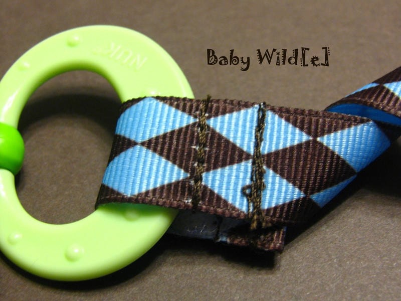 Pacifier Clip Blue and Chocolate Argyle BOY - Powder Blue