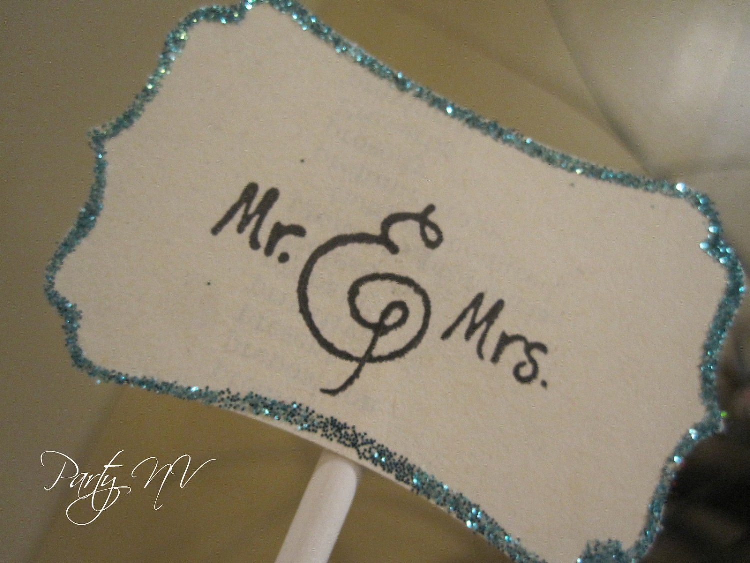 Vintage Inspired - "Mr. & Mrs." Cupcake Toppers