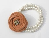 Pearl Bracelet with Caramel Rosette: The Ginger