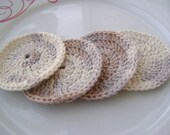 Cotton...Raund facial  scrubbies