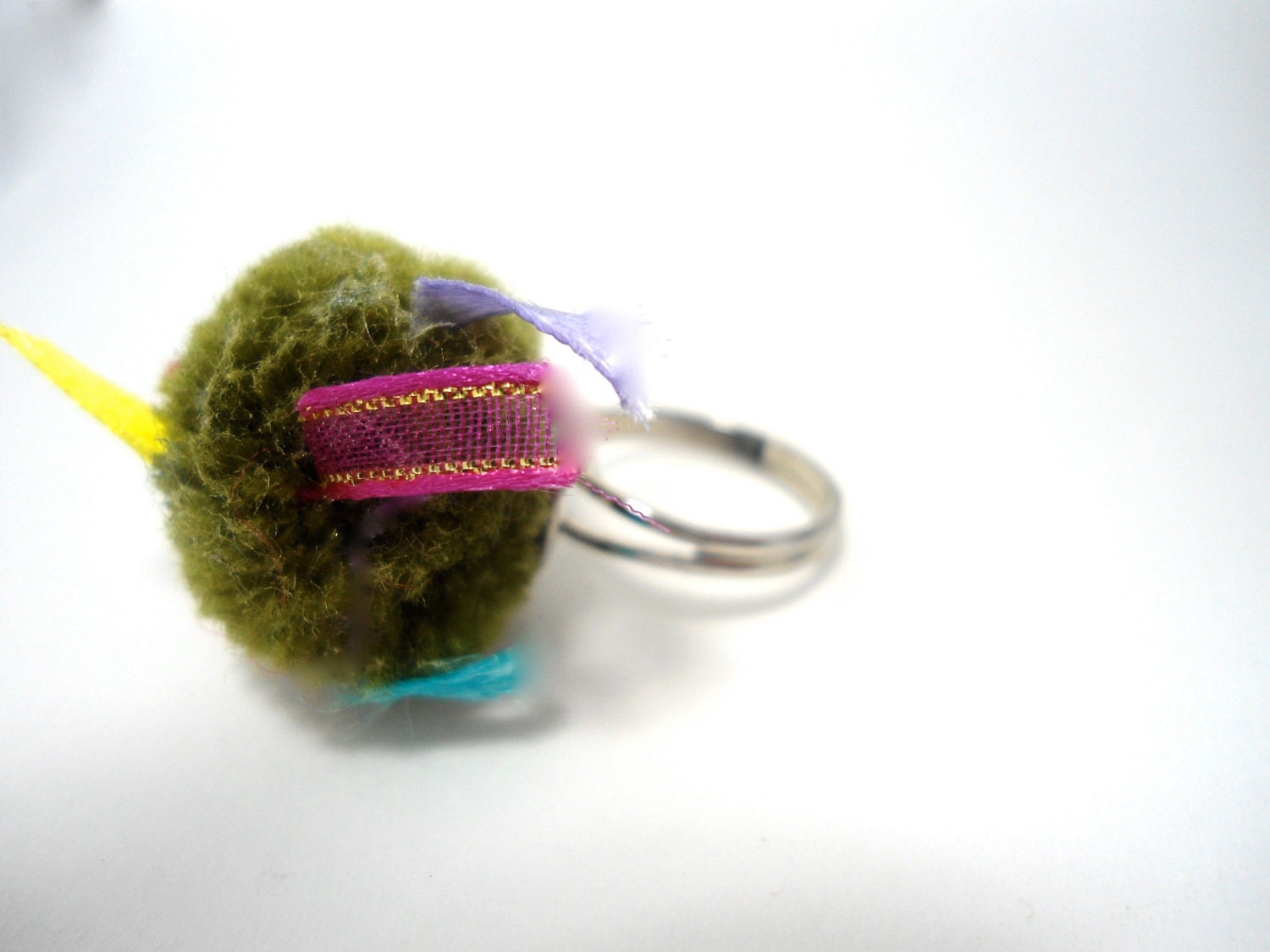fiber art- fancy teener pompon ring- fiber jeelry- woman accessory- AJ0077