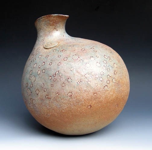Round Pouring Vessel