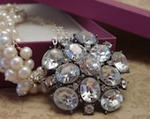 Brooch with Pearls Necklace
