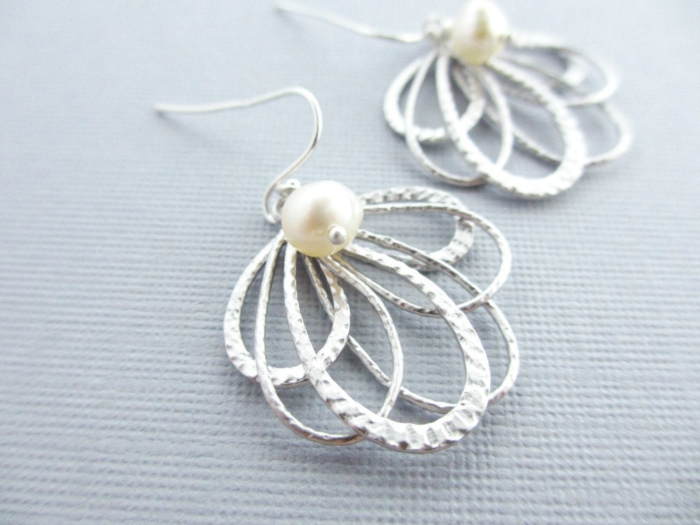 Feather Fan Earrings, Pearl Earrings Wedding Bride Bridesmaid Bridal