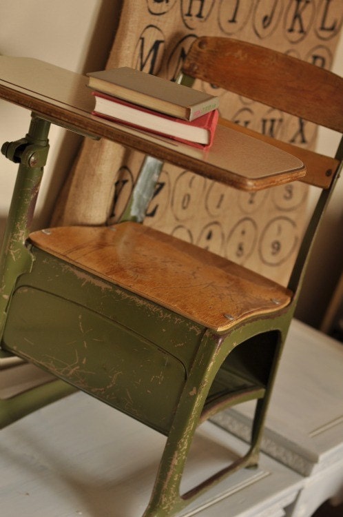 Reserved for kplant01- Vintage Child School Desk- American Seating Co.  15"