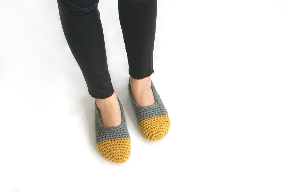 Crochet Slippers in Peanut Butter and Slate Grey