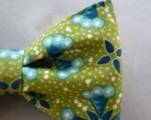 Boy's Green Spinners Bow Tie - clip on