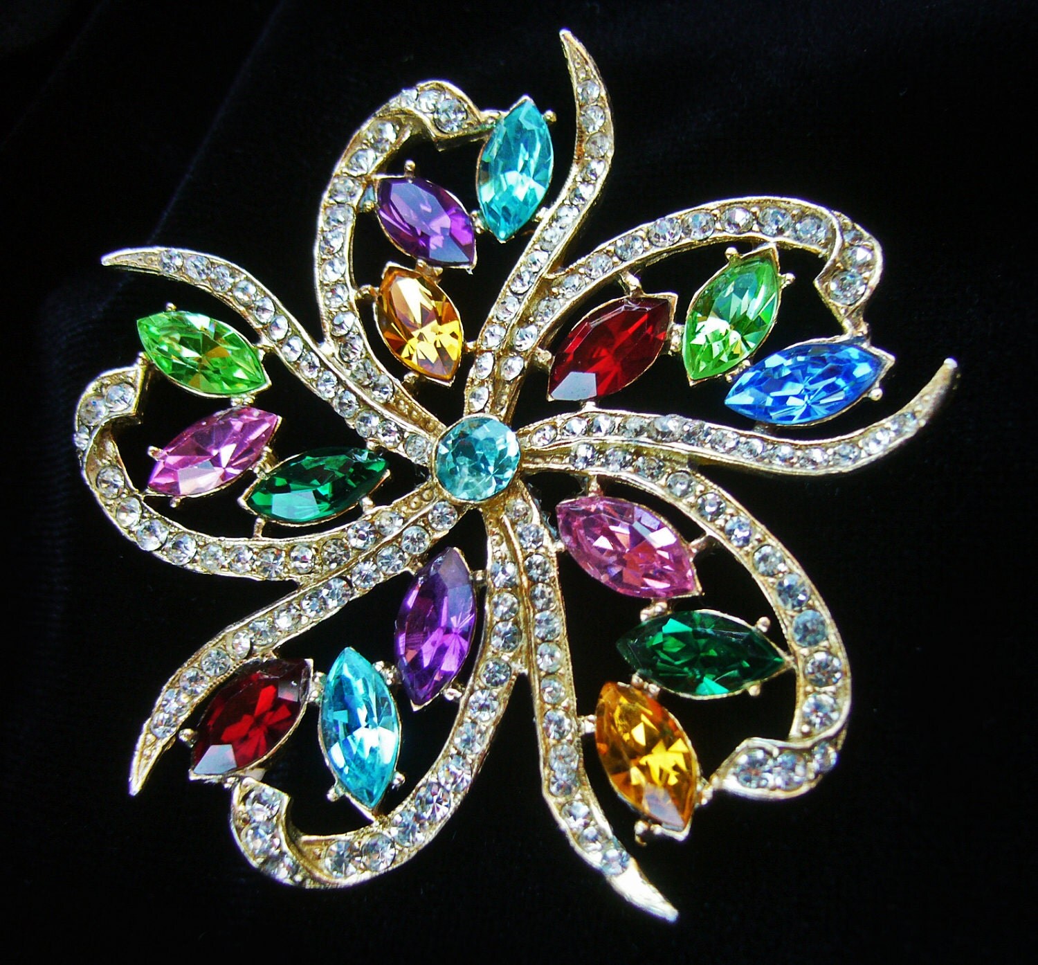 1950s Vintage Multi-colored Rhinestone Floral Wiesner Pin