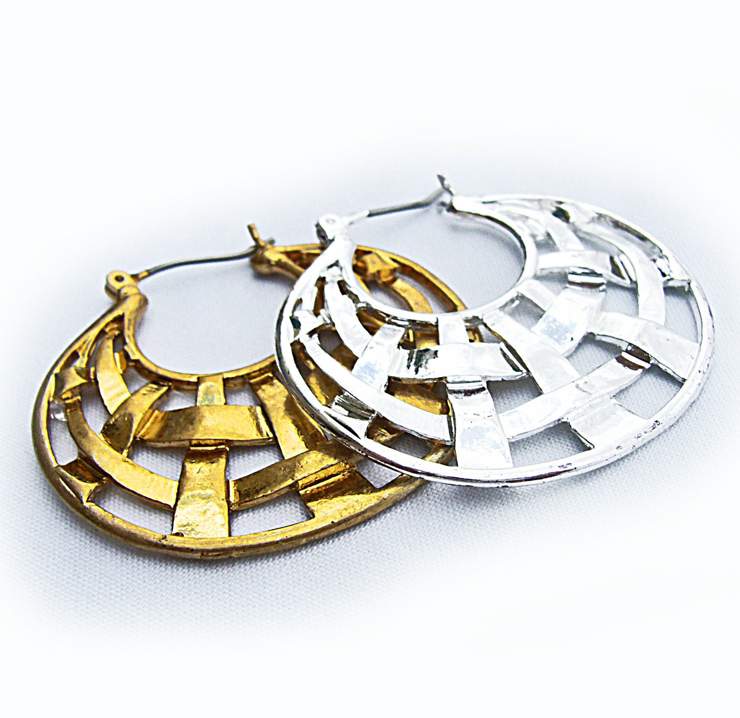 1980s Vintage Silver/Gold Combo Basket Weave Hoops Design