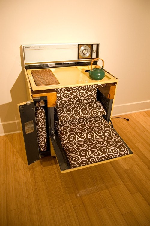 The Amazing Transforming Oven Lounge