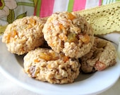 SUNSHINE: 13 All-Natural Oatmeal, Apricot, Golden raisin, Walnut cookies