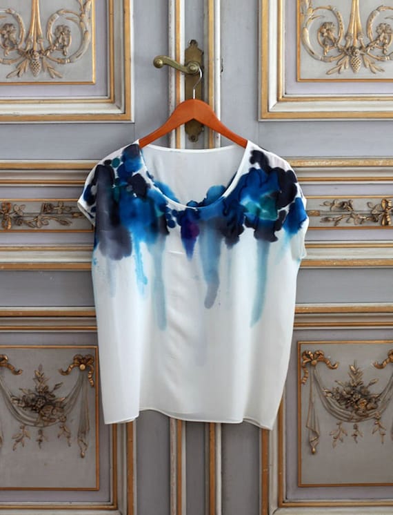 Silk Tee Inkblot Blue Feather Sample