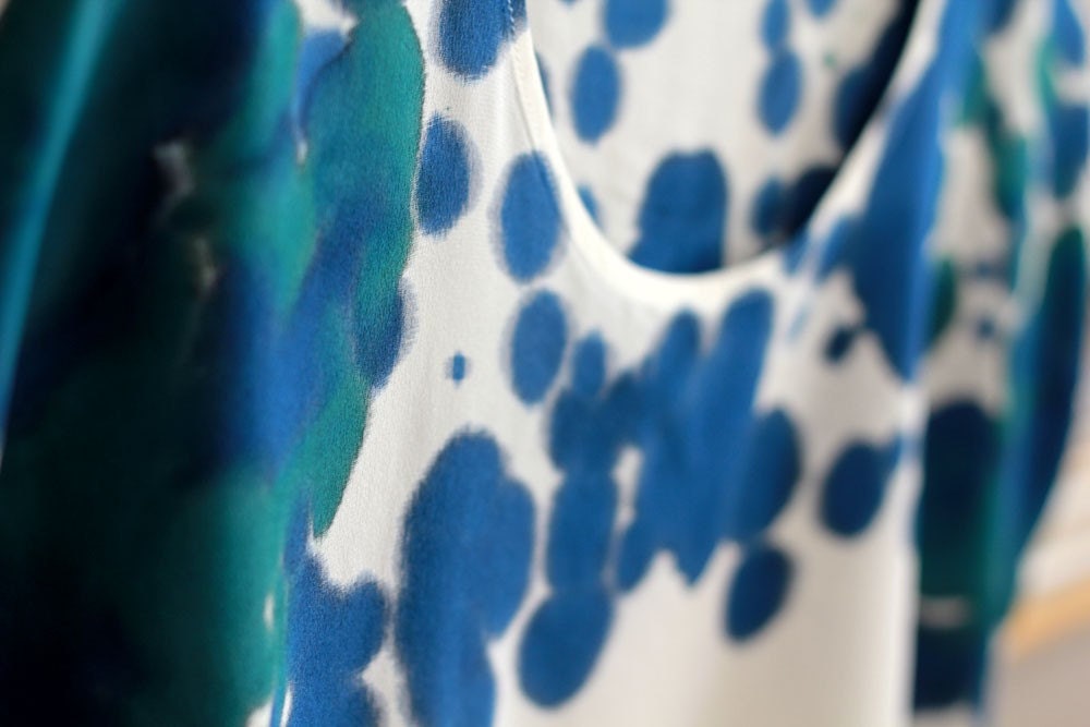 Silk Tee Inkblot Bluegreen Sample