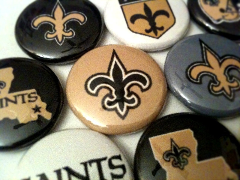NEW ORLEANS SAINTS - nfl football pinback buttons - sports team pin set