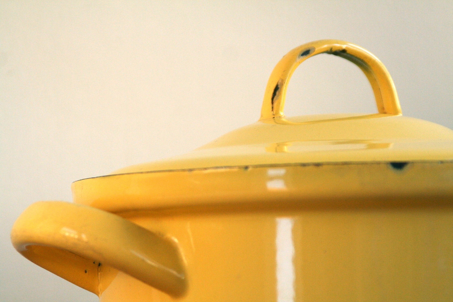 Vintage French Lemon Enamel Cooking Pot - Shabby Chic