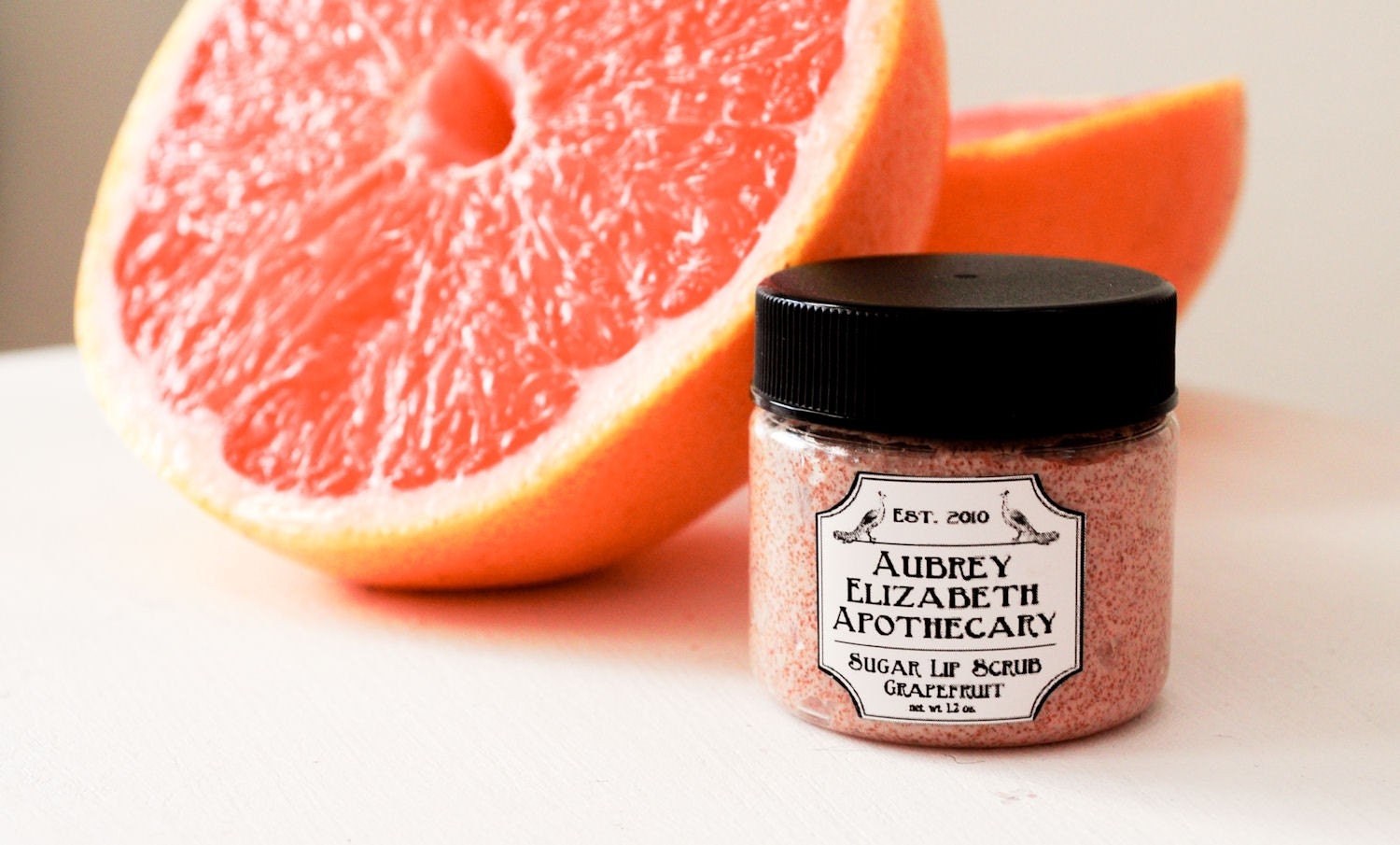 Grapefruit Sugar Lip Scrub - Citrus - 100% natural & vegan - 2 in 1 scrub and balm - Pink Grapefruit