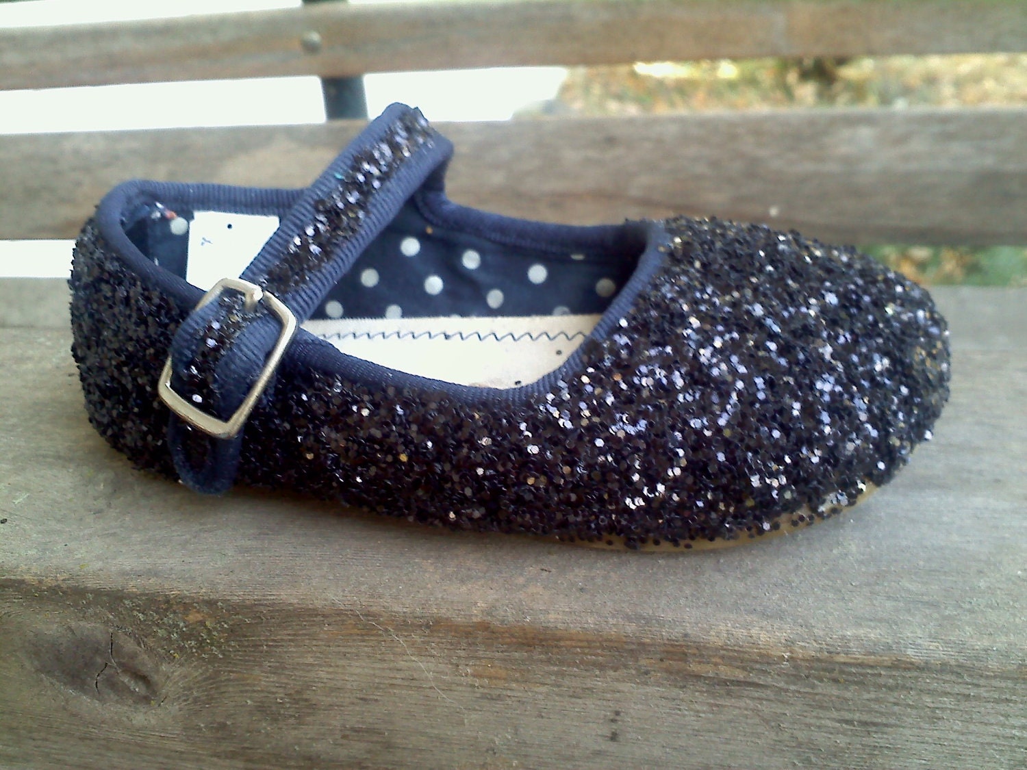 Toddler size 6 glittered Gap strap shoes